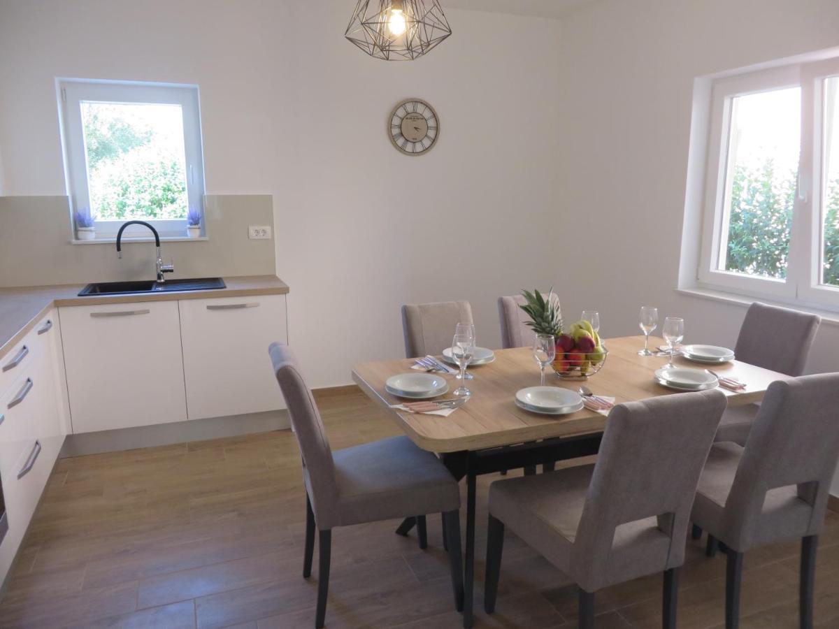 M&L Holliday Home บีโอกราดนาโมรู ภายนอก รูปภาพ