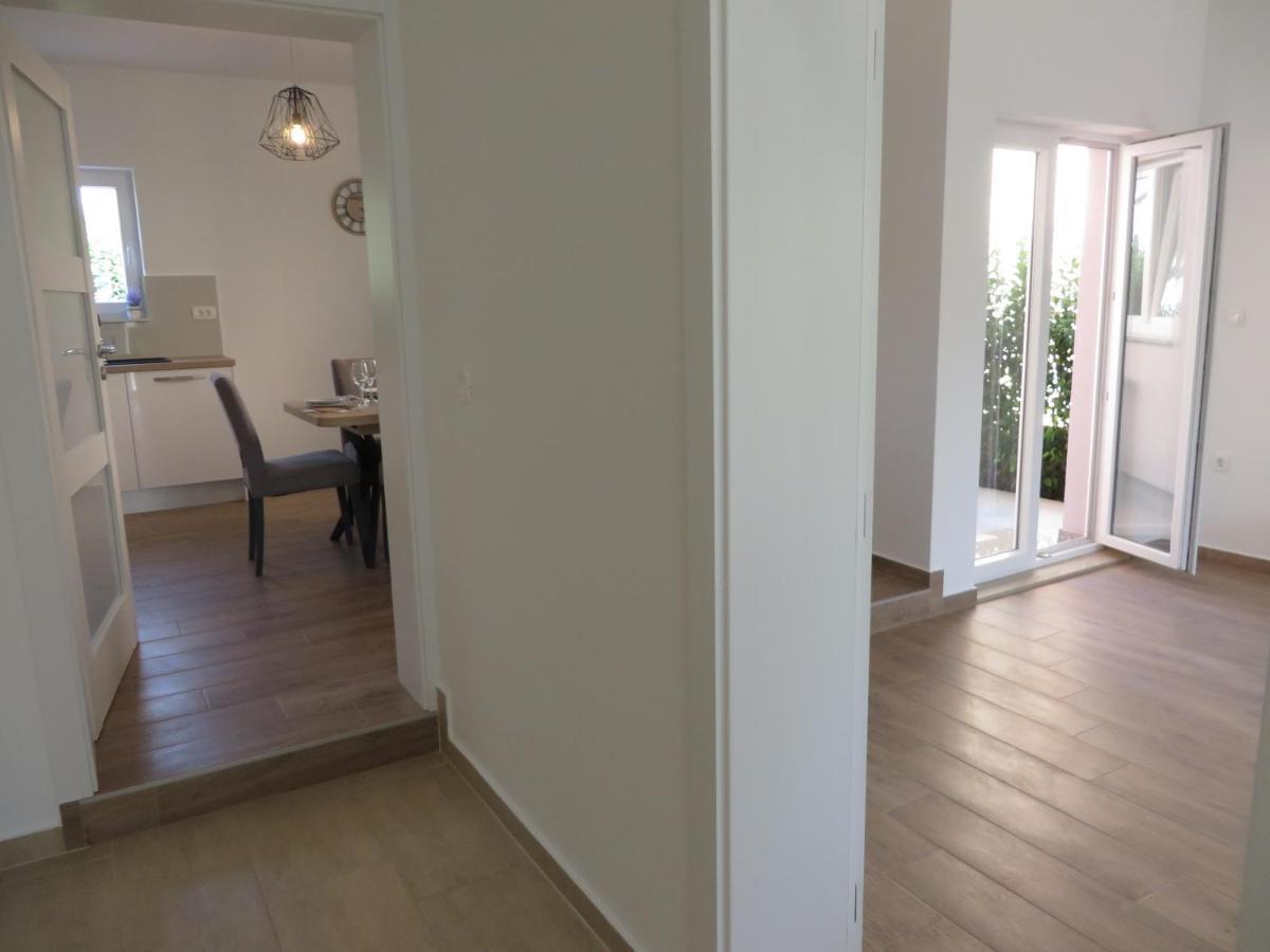 M&L Holliday Home บีโอกราดนาโมรู ภายนอก รูปภาพ