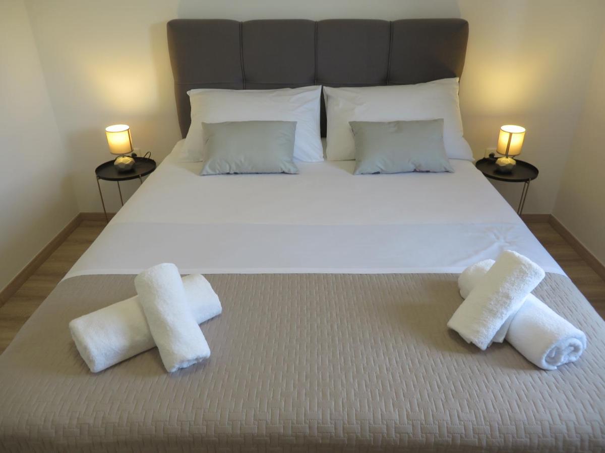 M&L Holliday Home บีโอกราดนาโมรู ภายนอก รูปภาพ