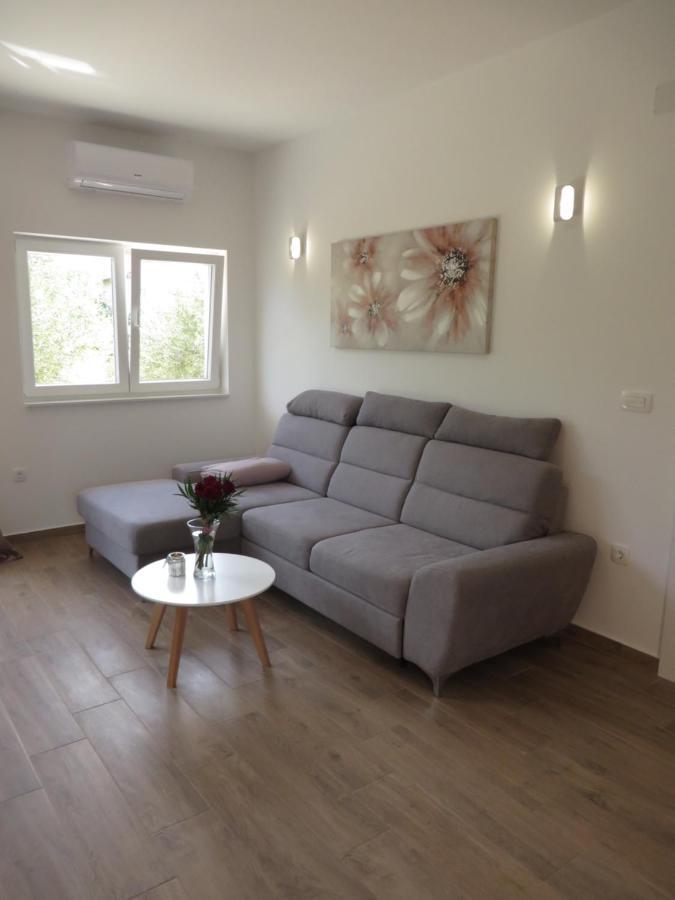 M&L Holliday Home บีโอกราดนาโมรู ภายนอก รูปภาพ